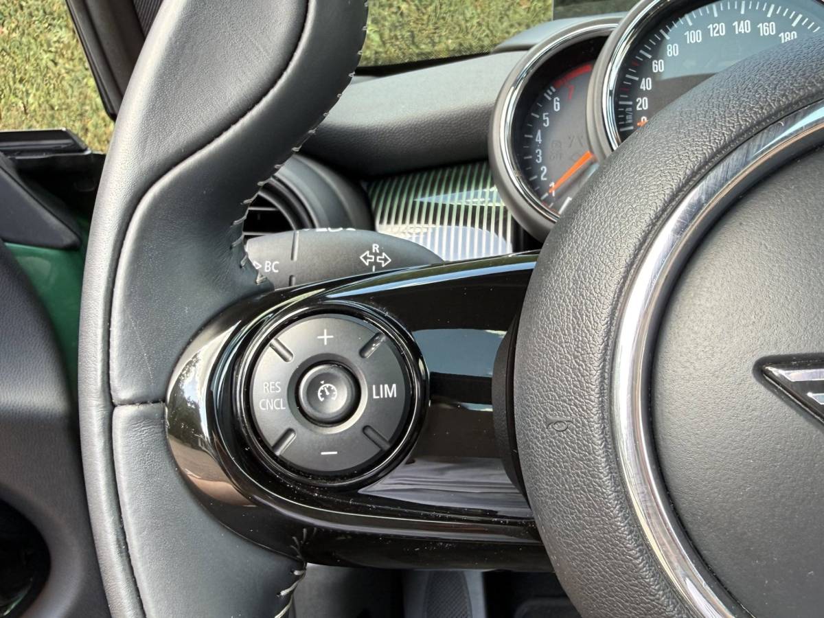 MINI Cooper Mini Cooper 1.5 | 60 Years Edt. | Pano | HUD | H/K | Leer | Carplay | Keyless | NL Auto | Dealer onderhoud