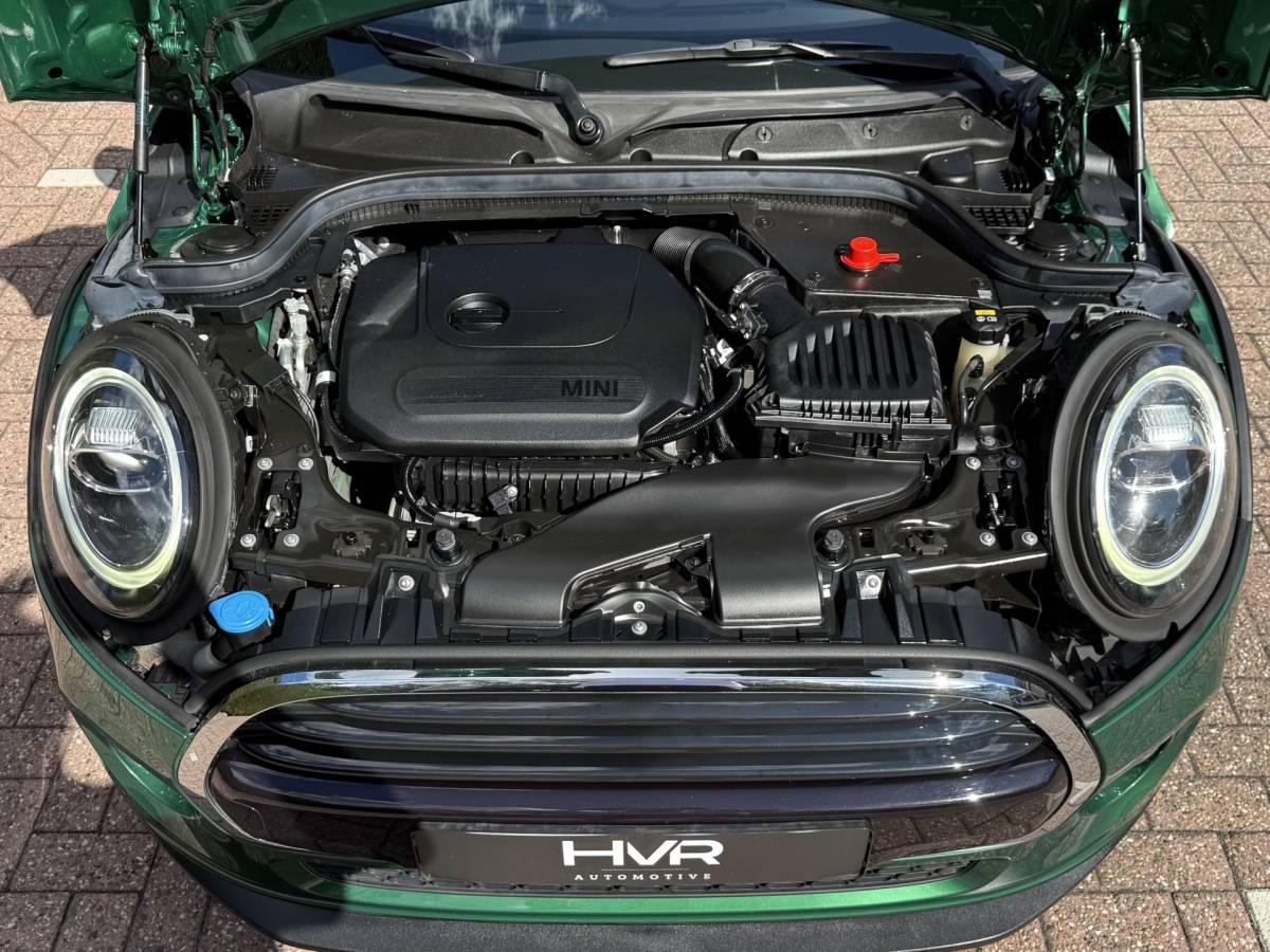 MINI Cooper Mini Cooper 1.5 | 60 Years Edt. | Pano | HUD | H/K | Leer | Carplay | Keyless | NL Auto | Dealer onderhoud