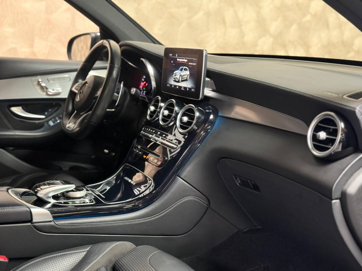 Mercedes-Benz GLC Mercedes-Benz GLC-klasse AMG 63 S 4MATIC+ | Pano | Keramisch | stoel- verwarming/verkoeling | Carbon | Trekhaak | ACC