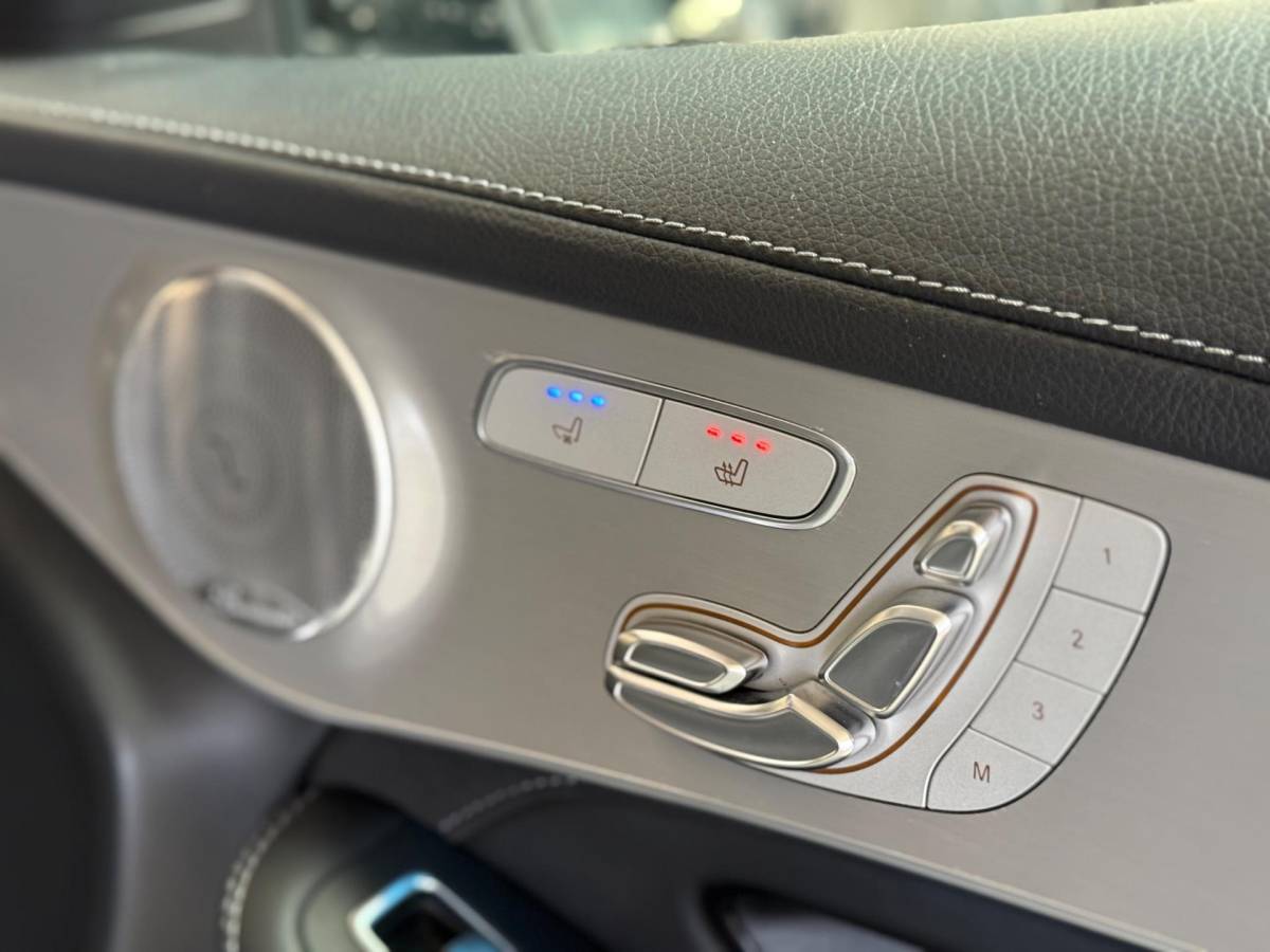 Mercedes-Benz GLC Mercedes-Benz GLC-klasse AMG 63 S 4MATIC+ | Pano | Keramisch | stoel- verwarming/verkoeling | Carbon | Trekhaak | ACC