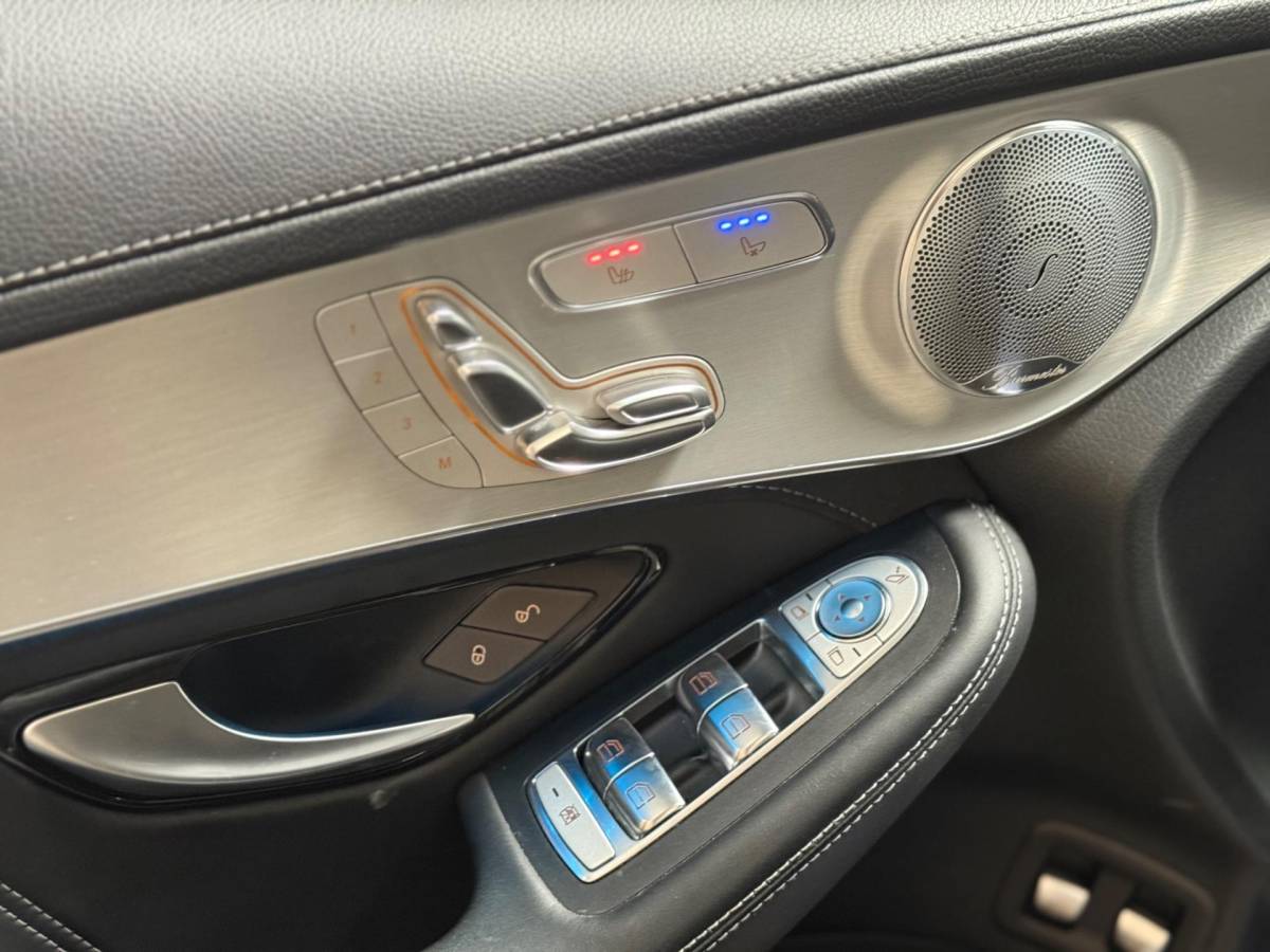 Mercedes-Benz GLC Mercedes-Benz GLC-klasse AMG 63 S 4MATIC+ | Pano | Keramisch | stoel- verwarming/verkoeling | Carbon | Trekhaak | ACC