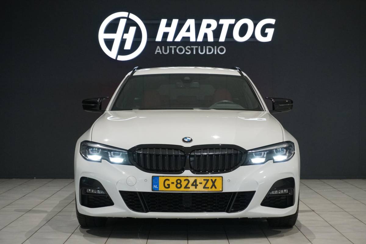 BMW 3 Serie BMW 3-serie Touring 330i High Executive Edition M + INDIVIDUAL LEDER / MINERALWEISS METALLIC / M-PERFORMANCE