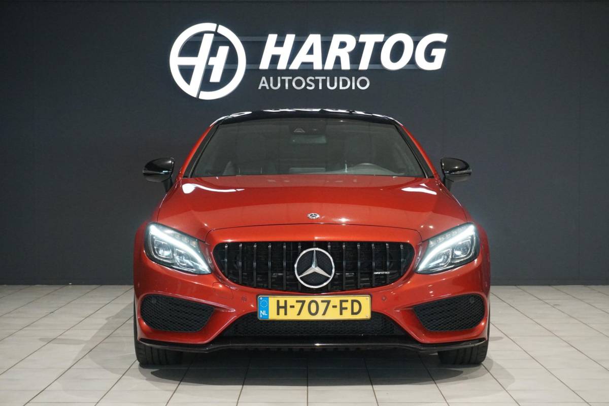Mercedes-Benz C-Klasse Mercedes-Benz C-klasse Coupé 250 AMG-line 211PK + PANORAMA / CAMERA / STOELVERWARMING