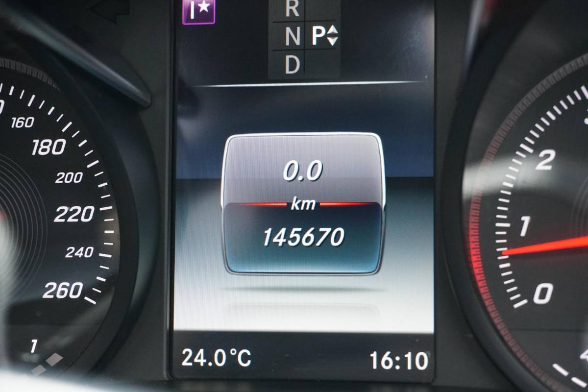 Mercedes-Benz C-Klasse Mercedes-Benz C-klasse Coupé 250 AMG-line 211PK + PANORAMA / CAMERA / STOELVERWARMING
