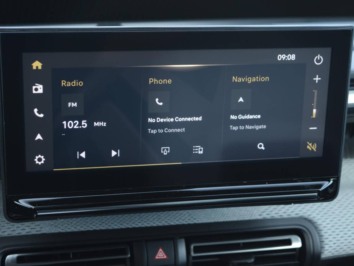 Citroën C3 Aircross Citroen C3 Aircross 1.2 Hybrid 145pk Max UIT VOORRAAD LEVERBAAR