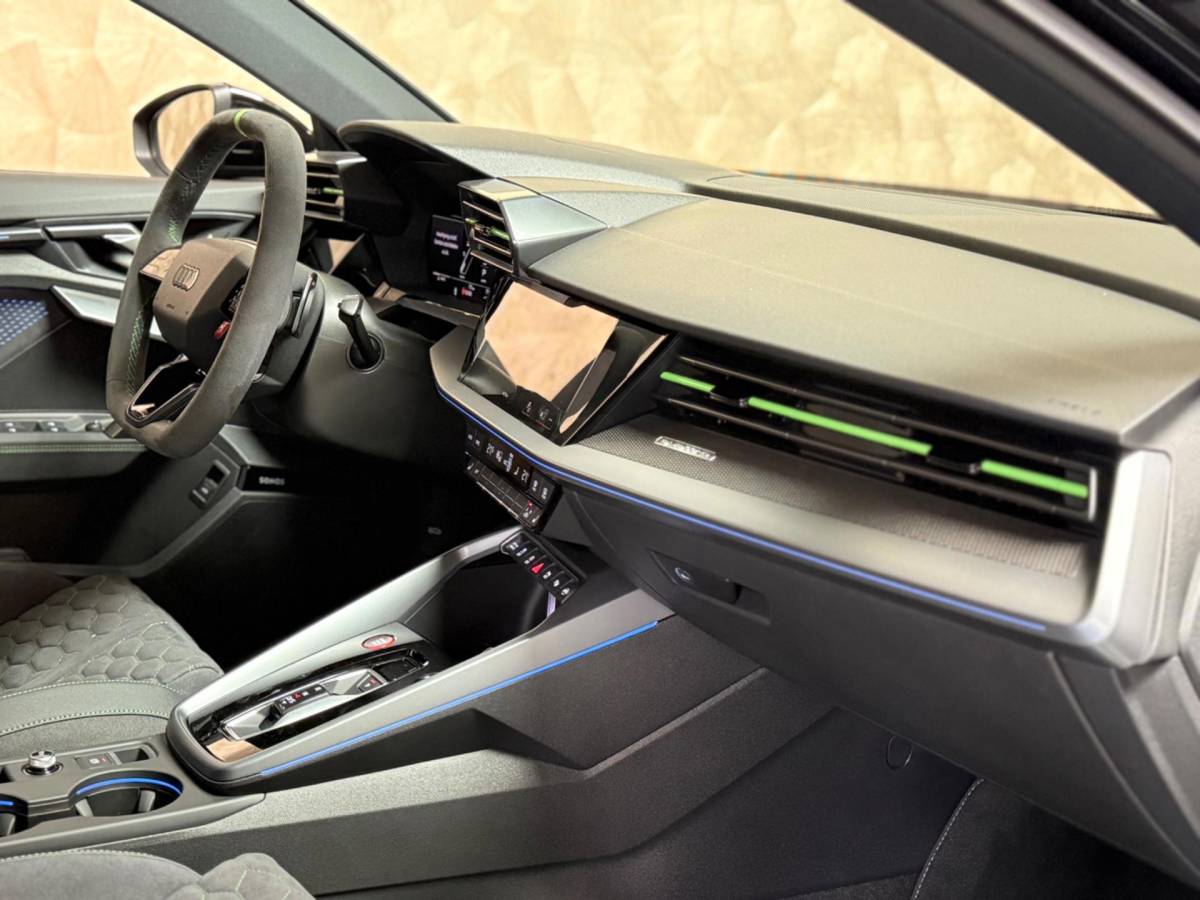 Audi RS3 Audi RS 3 Sportback 2.5 TFSI RS 3 quattro | Pano | carbon | Kuipstoelen | ACC | Keyless | Sfeerverlichting