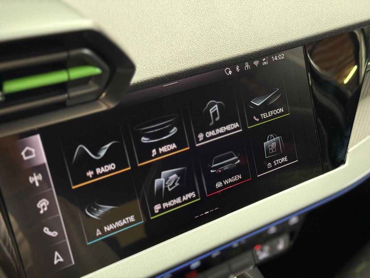 Audi RS3 Audi RS 3 Sportback 2.5 TFSI RS 3 quattro | Pano | carbon | Kuipstoelen | ACC | Keyless | Sfeerverlichting