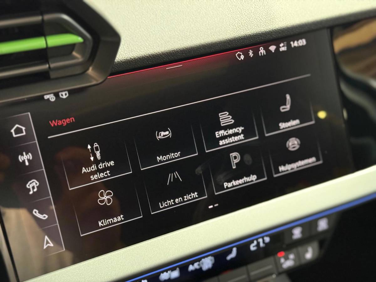 Audi RS3 Audi RS 3 Sportback 2.5 TFSI RS 3 quattro | Pano | carbon | Kuipstoelen | ACC | Keyless | Sfeerverlichting