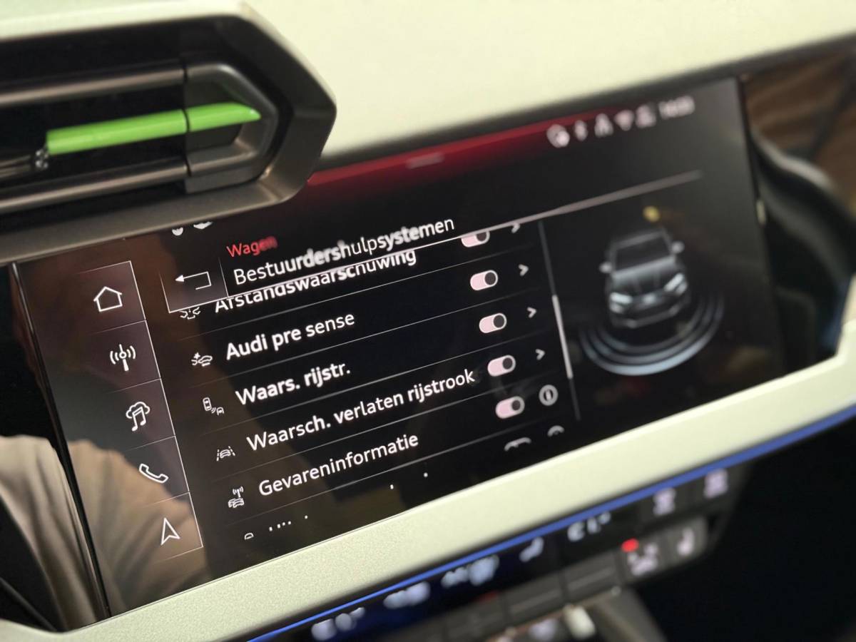 Audi RS3 Audi RS 3 Sportback 2.5 TFSI RS 3 quattro | Pano | carbon | Kuipstoelen | ACC | Keyless | Sfeerverlichting