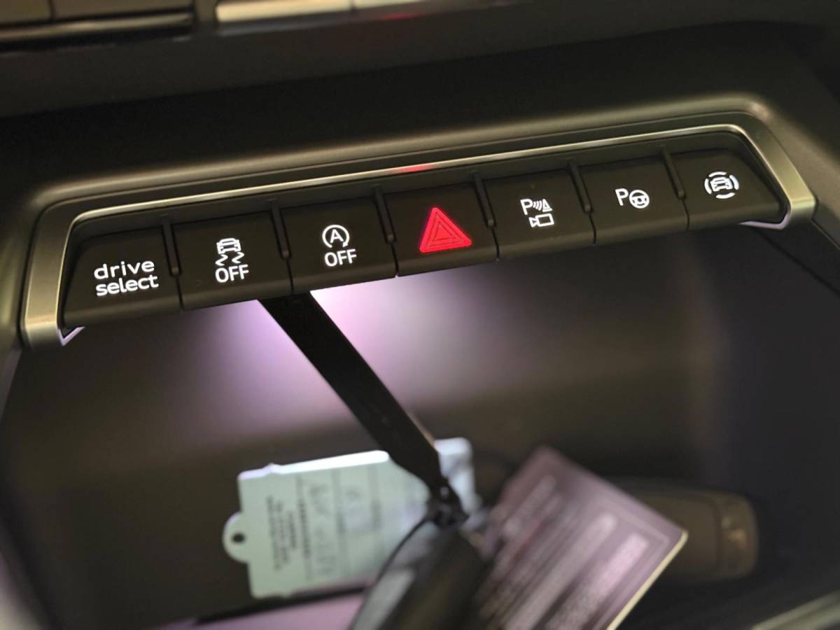 Audi RS3 Audi RS 3 Sportback 2.5 TFSI RS 3 quattro | Pano | carbon | Kuipstoelen | ACC | Keyless | Sfeerverlichting