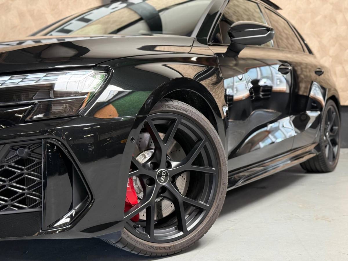 Audi RS3 Audi RS 3 Sportback 2.5 TFSI RS 3 quattro | Pano | carbon | Kuipstoelen | ACC | Keyless | Sfeerverlichting