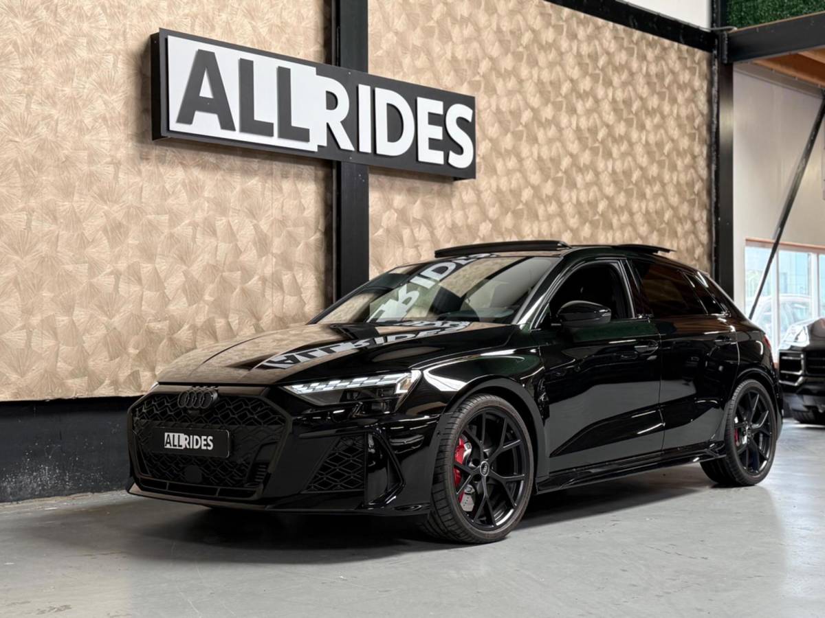 Audi RS3 Audi RS 3 Sportback 2.5 TFSI RS 3 quattro | Pano | carbon | Kuipstoelen | ACC | Keyless | Sfeerverlichting