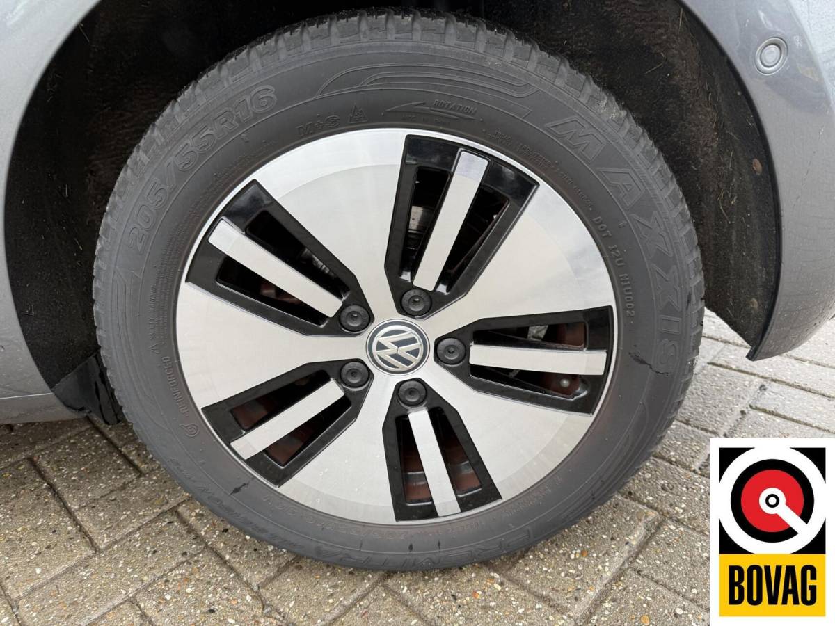 Volkswagen e-Golf Volkswagen e-Golf e-Golf