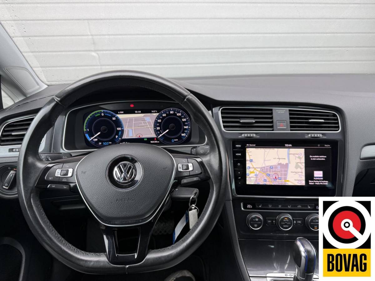 Volkswagen e-Golf Volkswagen e-Golf e-Golf