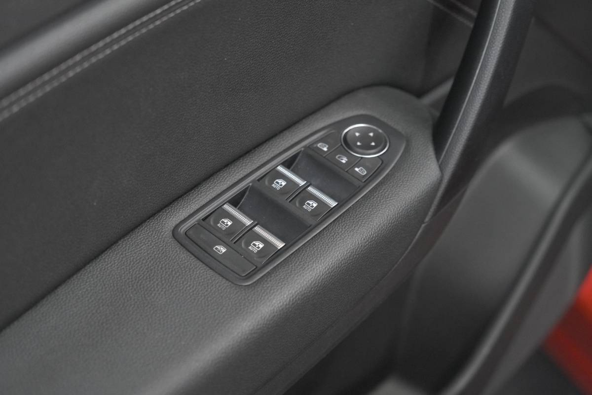 Renault Captur Renault Captur 1.6 E-Tech full hybrid 145 techno | Navigatie | Camera | Apple Carplay | 9.3 Inch Grootscherm