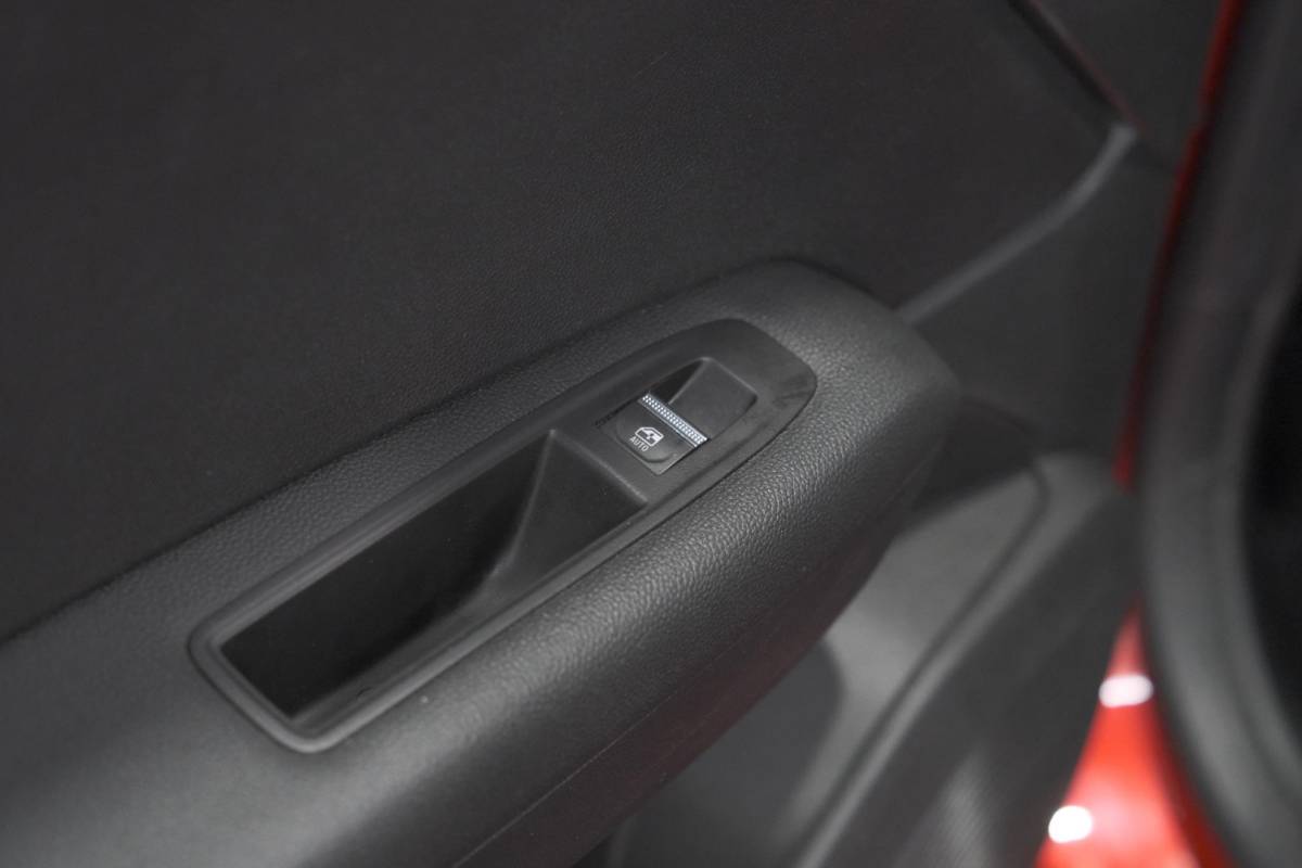 Renault Captur Renault Captur 1.6 E-Tech full hybrid 145 techno | Navigatie | Camera | Apple Carplay | 9.3 Inch Grootscherm
