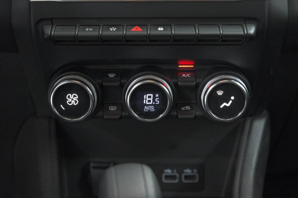 Renault Captur Renault Captur 1.6 E-Tech full hybrid 145 techno | Navigatie | Camera | Apple Carplay | 9.3 Inch Grootscherm