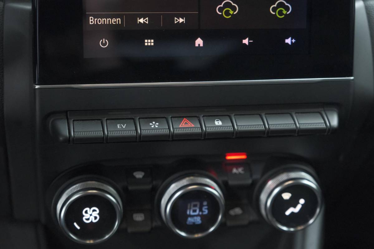 Renault Captur Renault Captur 1.6 E-Tech full hybrid 145 techno | Navigatie | Camera | Apple Carplay | 9.3 Inch Grootscherm