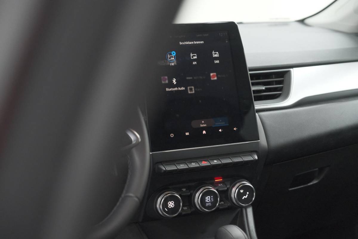 Renault Captur Renault Captur 1.6 E-Tech full hybrid 145 techno | Navigatie | Camera | Apple Carplay | 9.3 Inch Grootscherm