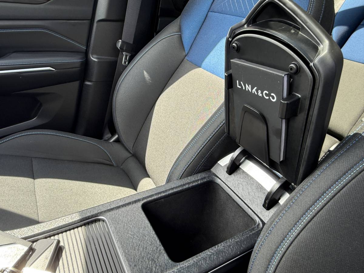 Lynk & Co 01 Lynk & Co 01 1.5 Hybrid | Trekhaak | LED | 360 camera | Keyless | Adapt. Cruise | Apple Carplay | Pano