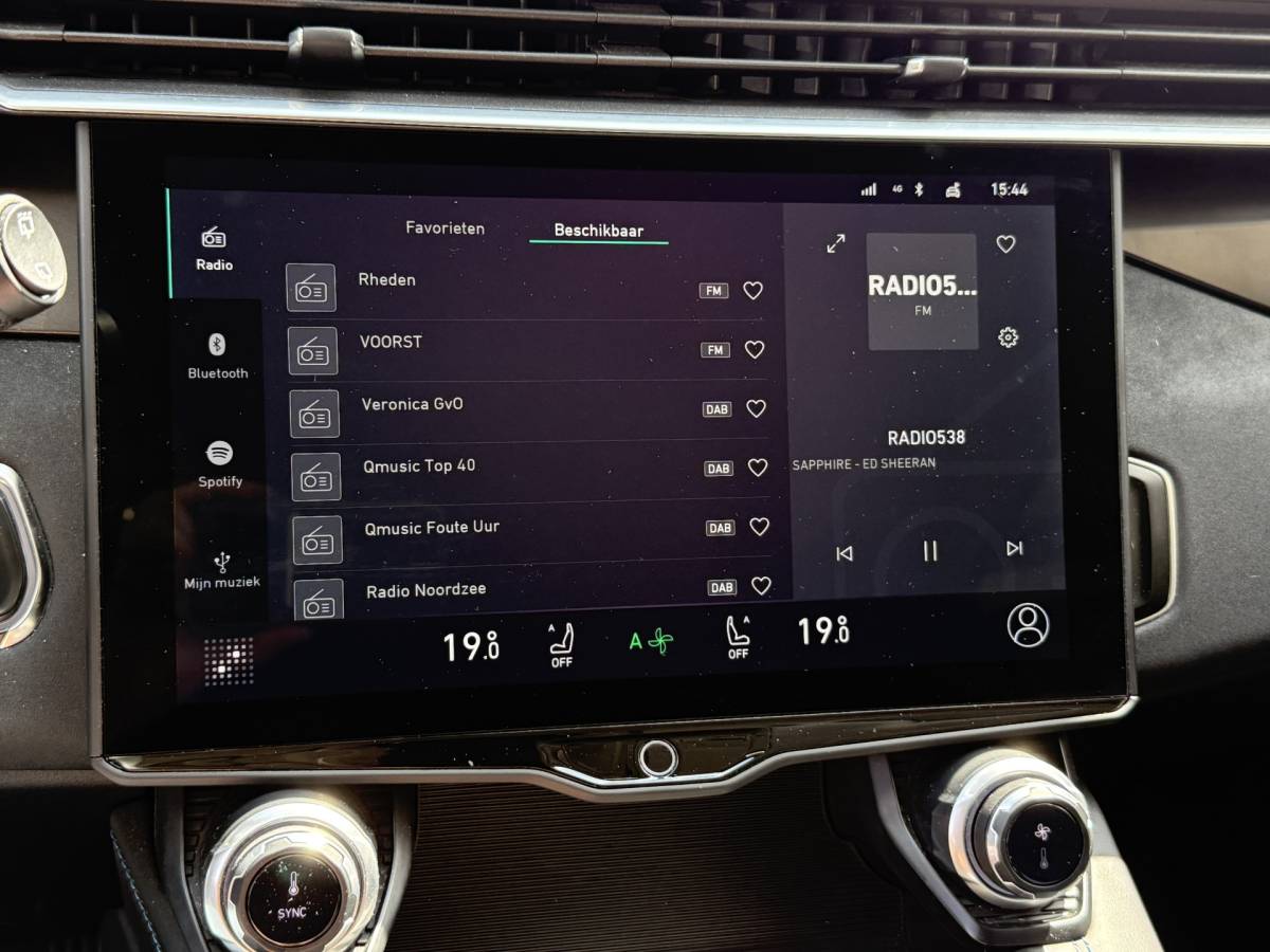 Lynk & Co 01 Lynk & Co 01 1.5 Hybrid | Trekhaak | LED | 360 camera | Keyless | Adapt. Cruise | Apple Carplay | Pano