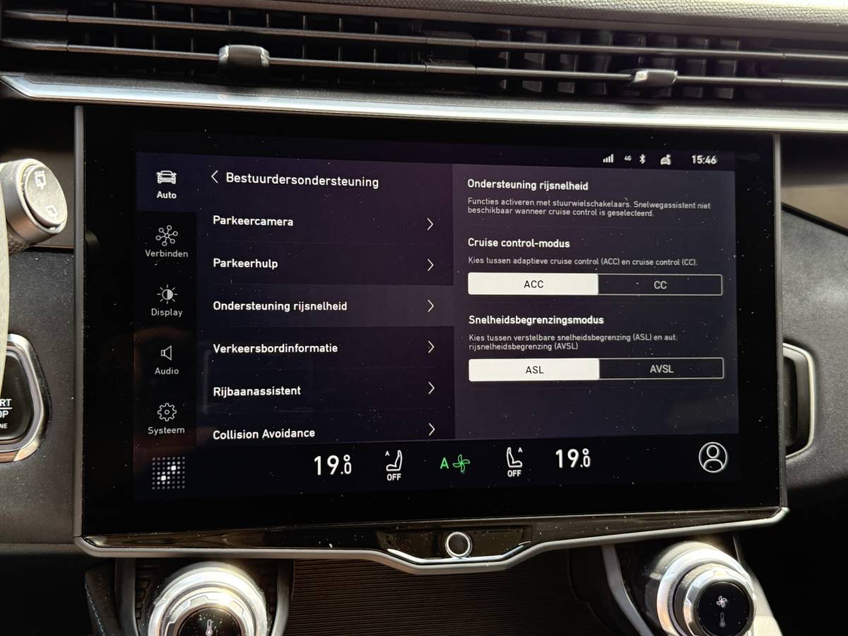 Lynk & Co 01 Lynk & Co 01 1.5 Hybrid | Trekhaak | LED | 360 camera | Keyless | Adapt. Cruise | Apple Carplay | Pano