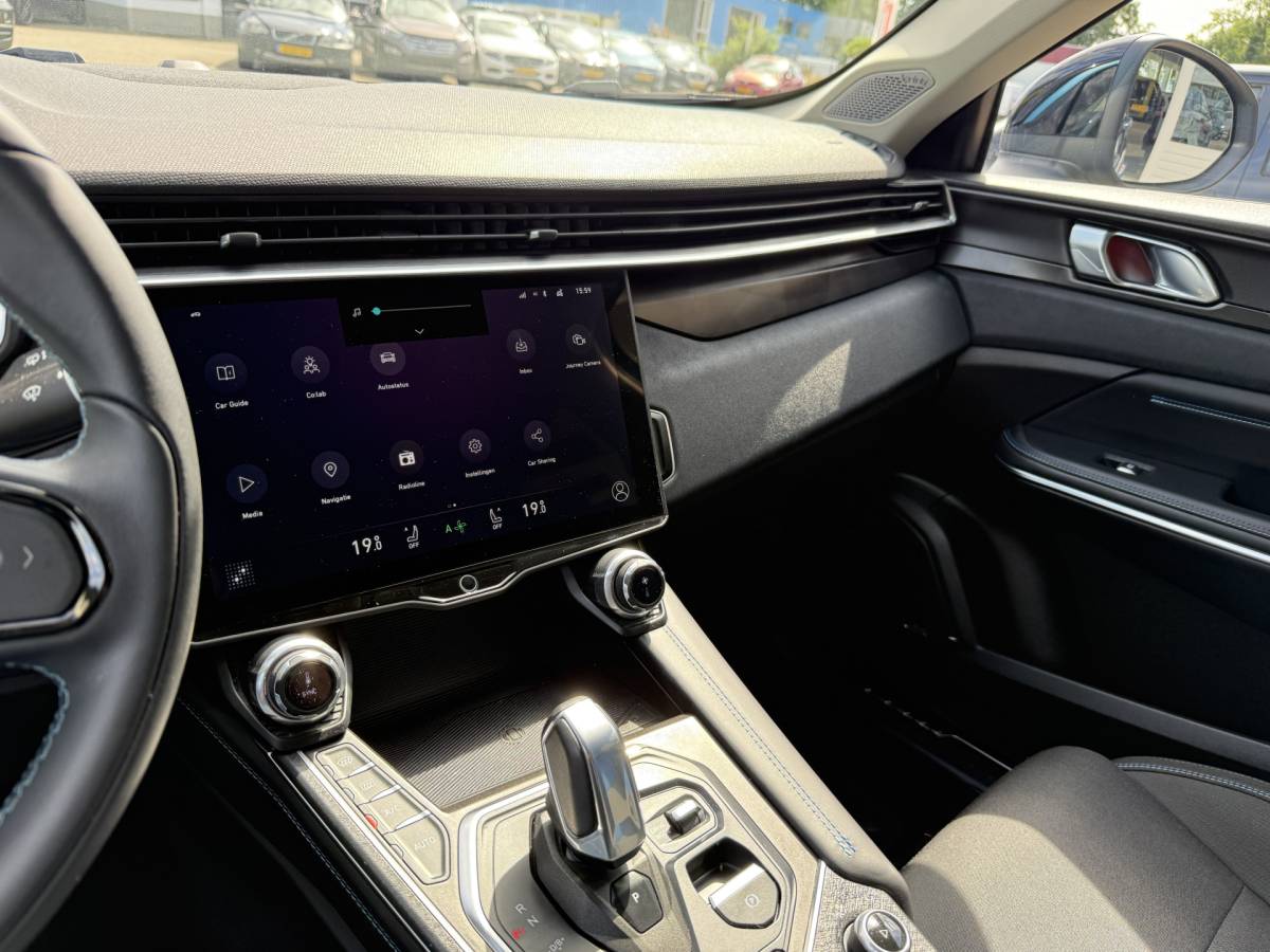 Lynk & Co 01 Lynk & Co 01 1.5 Hybrid | Trekhaak | LED | 360 camera | Keyless | Adapt. Cruise | Apple Carplay | Pano