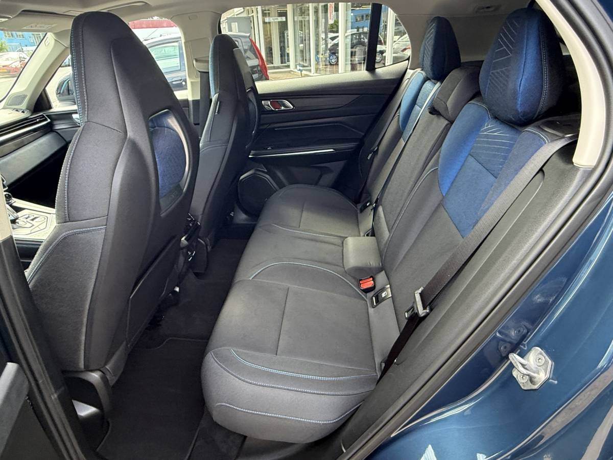 Lynk & Co 01 Lynk & Co 01 1.5 Hybrid | Trekhaak | LED | 360 camera | Keyless | Adapt. Cruise | Apple Carplay | Pano