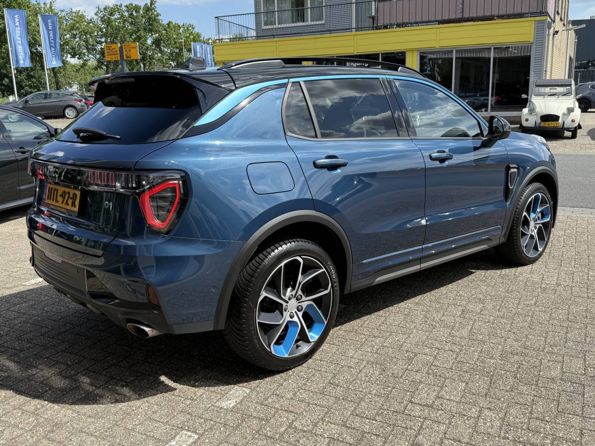 Lynk & Co 01 Lynk & Co 01 1.5 Hybrid | Trekhaak | LED | 360 camera | Keyless | Adapt. Cruise | Apple Carplay | Pano