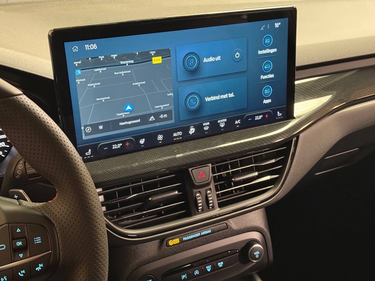 Ford Focus Ford Focus Wagon 1.0 EcoBoost Hybrid ST-Line | Led | Stoelverwarming | Carplay | Stuurverwarming | Parkeersensoren| Trekhaak