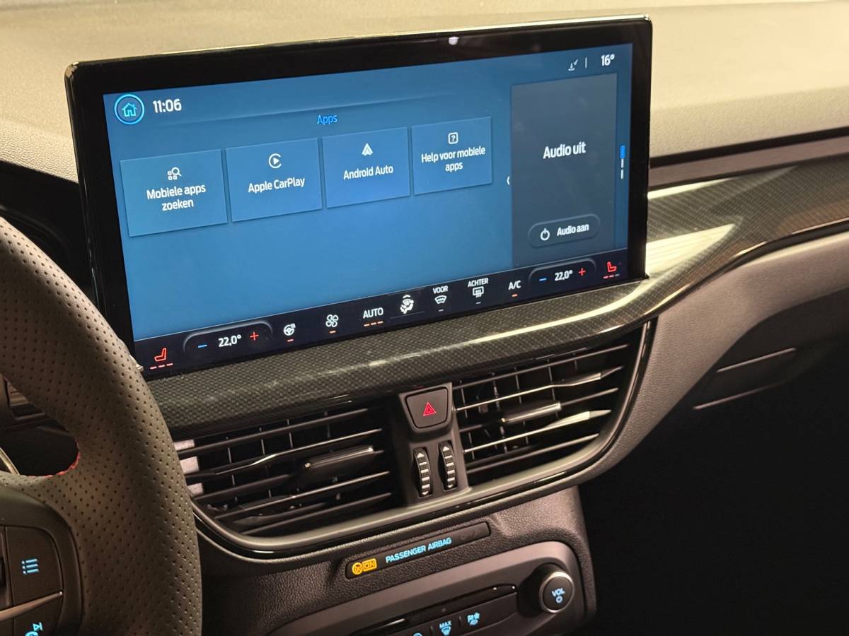 Ford Focus Ford Focus Wagon 1.0 EcoBoost Hybrid ST-Line | Led | Stoelverwarming | Carplay | Stuurverwarming | Parkeersensoren| Trekhaak