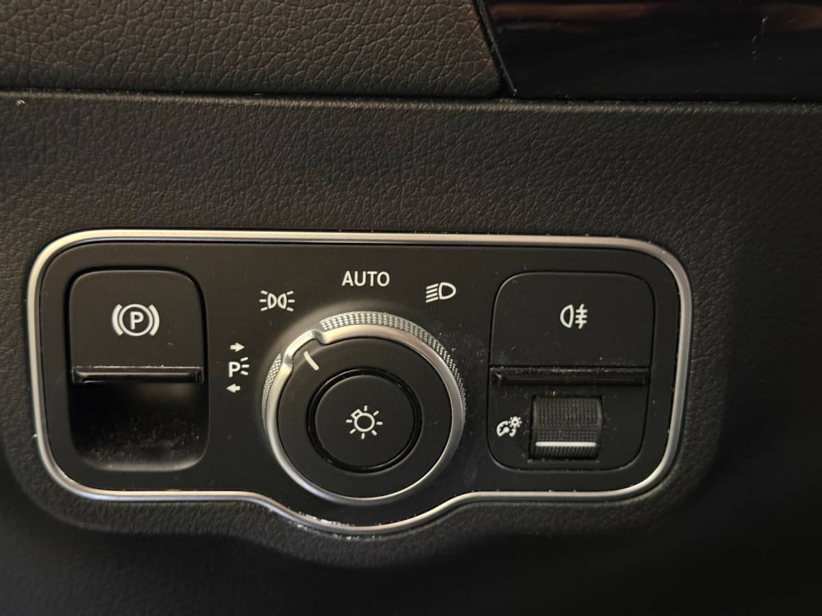 Mercedes-Benz GLA Mercedes-Benz GLA-klasse GLA 250 e AMG Line | Pano | HUD | Sfeerverlichting | Camera | Memory Seats