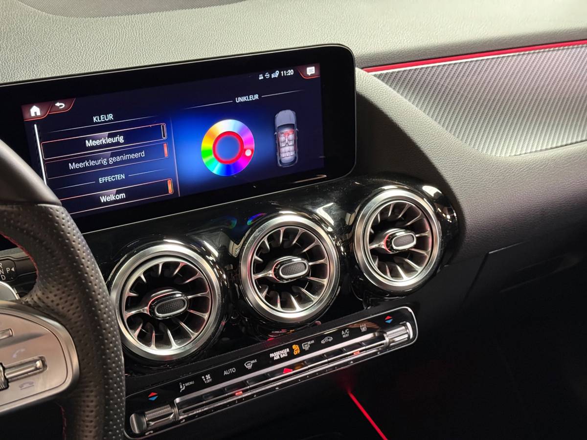 Mercedes-Benz GLA Mercedes-Benz GLA-klasse GLA 250 e AMG Line | Pano | HUD | Sfeerverlichting | Camera | Memory Seats