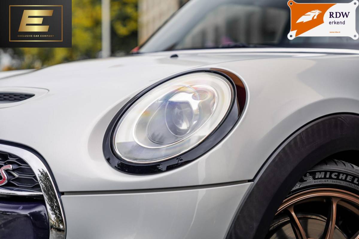 MINI 3-Deurs Mini 3-Deurs 2.0 Cooper S | Stoelverwarming | Leder | HUD