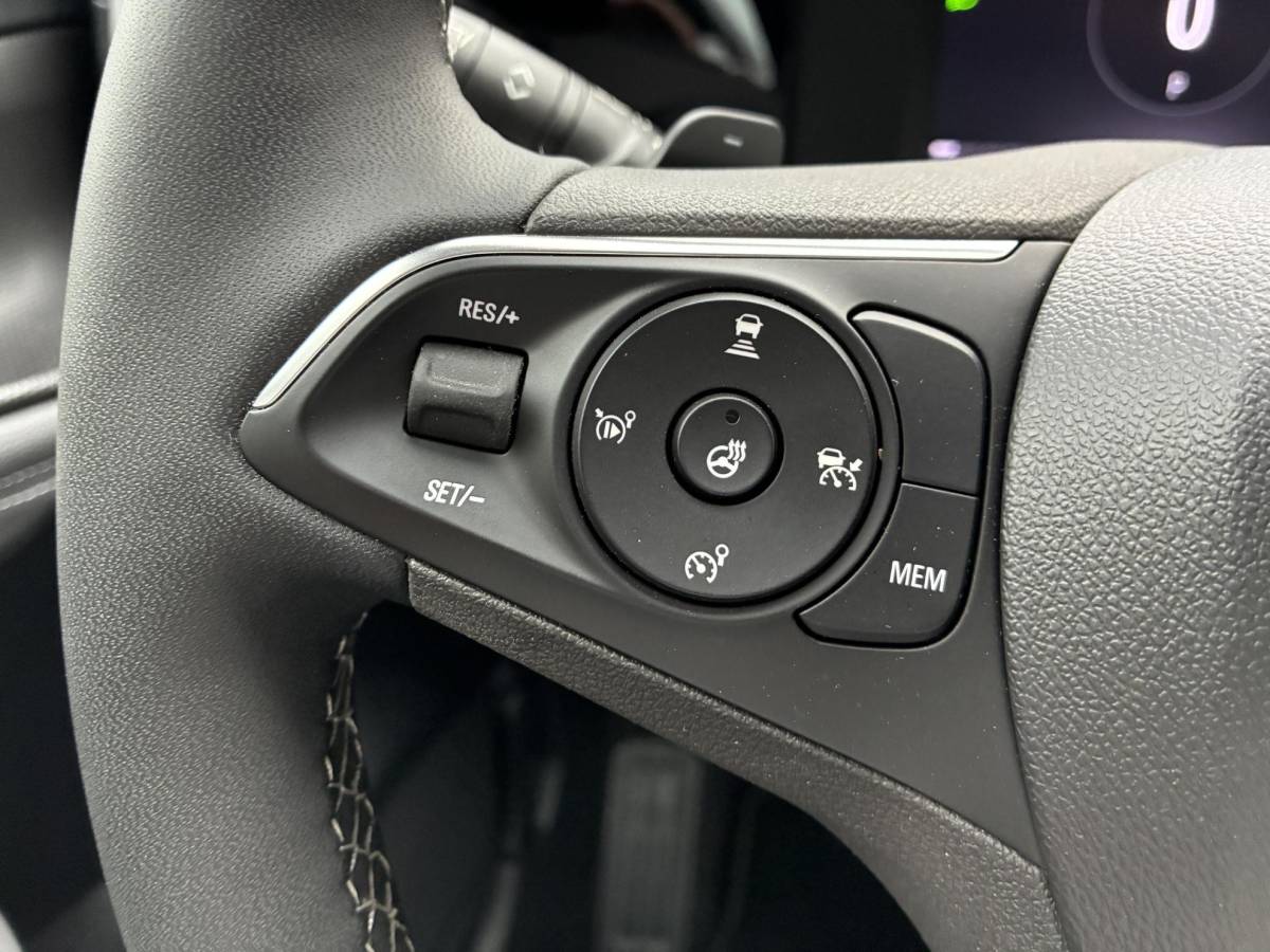 Opel Mokka Opel Mokka 1.2 Turbo 130Pk Automaat 8-traps Elegance | Climate control | Navigatie | Stoel & Stuurverwarming | Camera | Elektrisch Pakket | LED Verlichting | LM-Velgen | Parkpilot