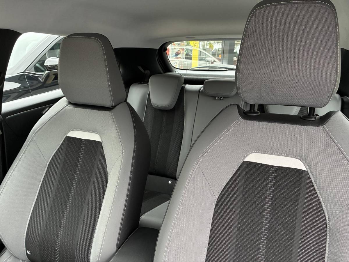 Opel Mokka Opel Mokka 1.2 Turbo 130Pk Automaat 8-traps Elegance | Climate control | Navigatie | Stoel & Stuurverwarming | Camera | Elektrisch Pakket | LED Verlichting | LM-Velgen | Parkpilot