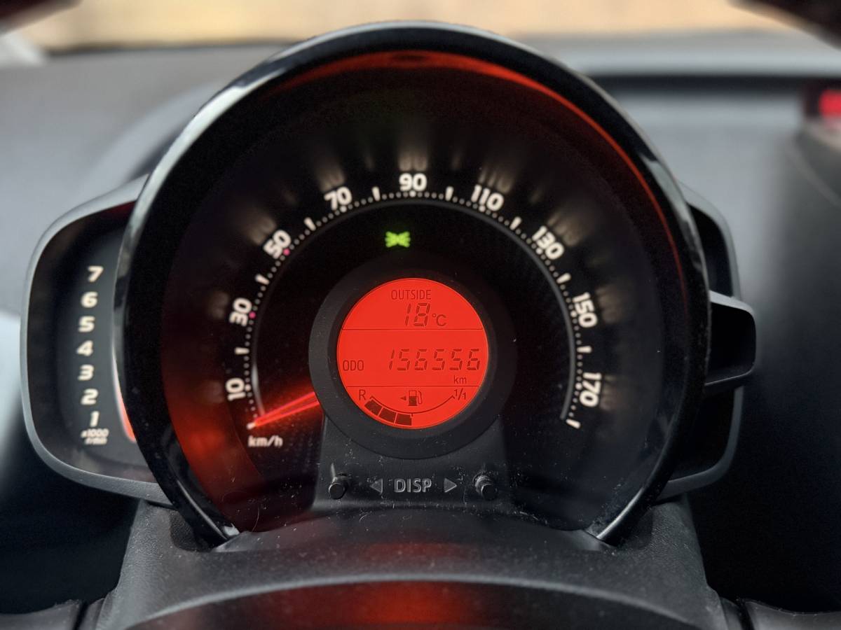 Toyota Aygo TOYOTA AYGO 1.0 VVT-i x-play·Carplay·Camera·Airco·Dealer ond.·Speedlimiter