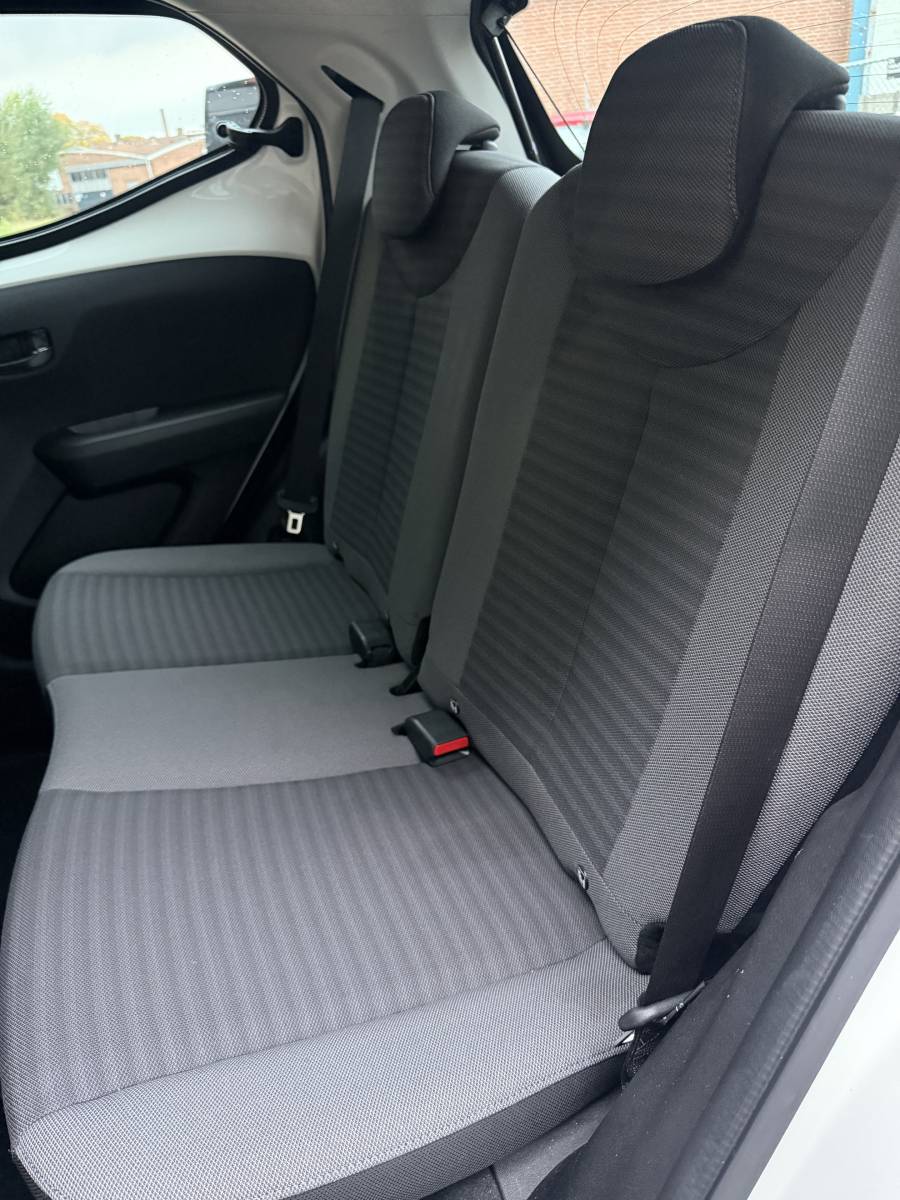 Toyota Aygo TOYOTA AYGO 1.0 VVT-i x-play·Carplay·Camera·Airco·Dealer ond.·Speedlimiter