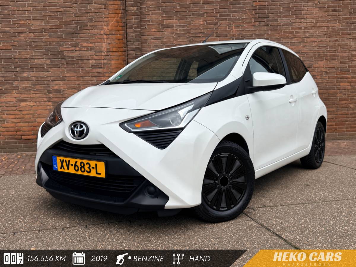 Toyota Aygo TOYOTA AYGO 1.0 VVT-i x-play·Carplay·Camera·Airco·Dealer ond.·Speedlimiter