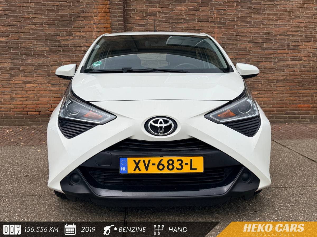 Toyota Aygo TOYOTA AYGO 1.0 VVT-i x-play·Carplay·Camera·Airco·Dealer ond.·Speedlimiter