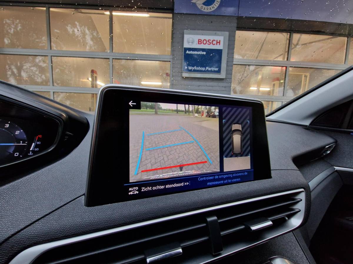 Peugeot 3008 Peugeot 3008 1.2 PureTech Allure|Clima|Trekhaak|Carplay|360 camera|19-inch|