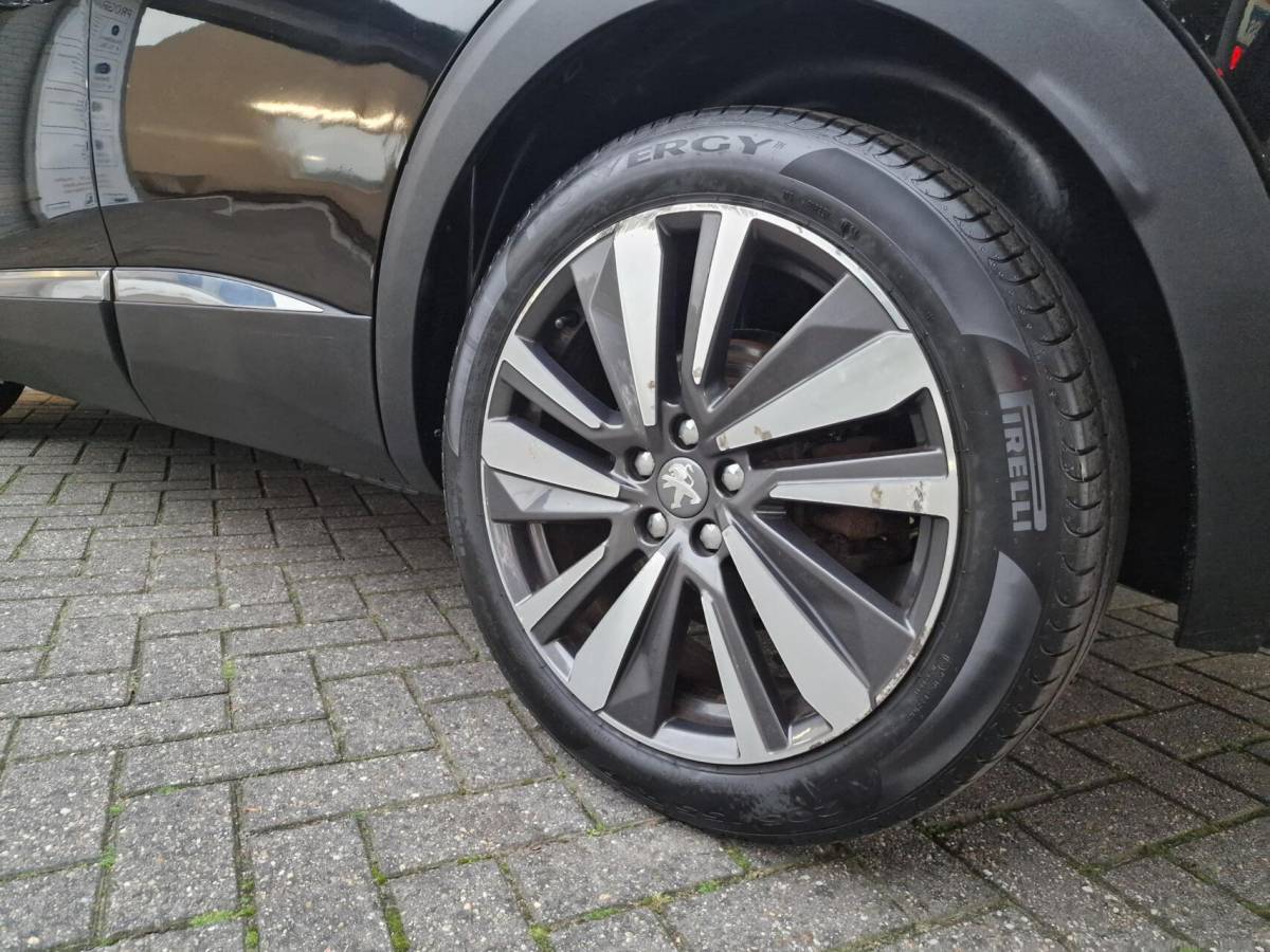 Peugeot 3008 Peugeot 3008 1.2 PureTech Allure|Clima|Trekhaak|Carplay|360 camera|19-inch|