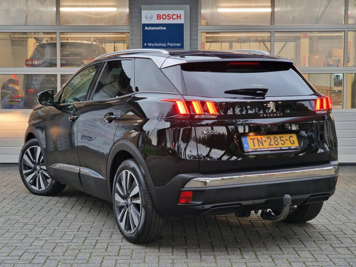 Peugeot 3008 Peugeot 3008 1.2 PureTech Allure|Clima|Trekhaak|Carplay|360 camera|19-inch|