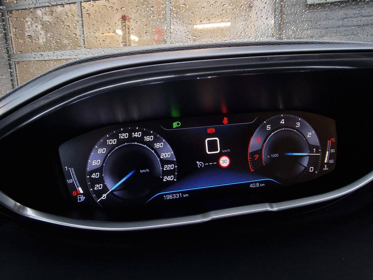 Peugeot 3008 Peugeot 3008 1.2 PureTech Allure|Clima|Trekhaak|Carplay|360 camera|19-inch|