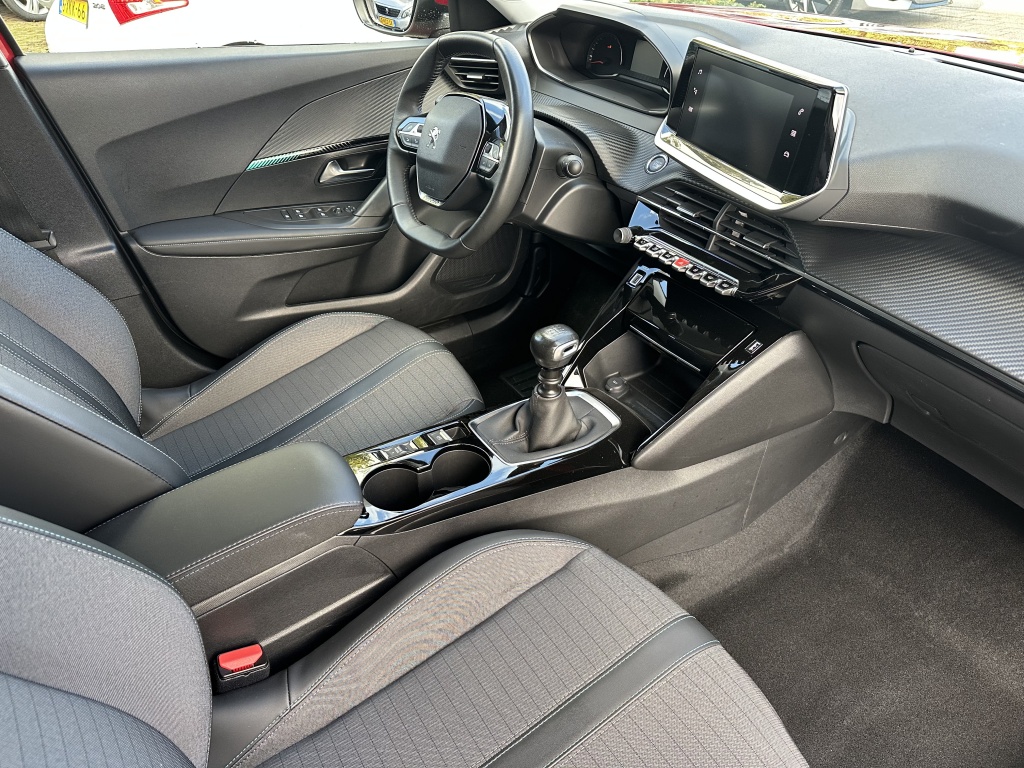 Peugeot 2008 Peugeot 2008 1.2 Allure Pack | Nieuwe Distributieriem | Rijklaarprijs |