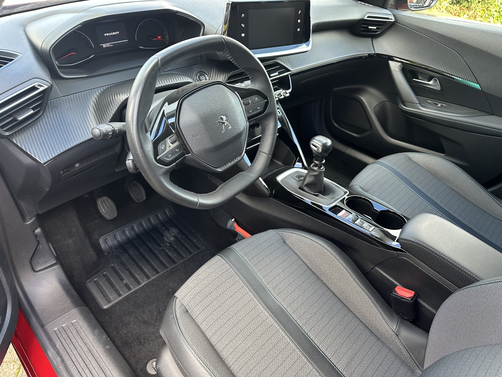 Peugeot 2008 Peugeot 2008 1.2 Allure Pack | Nieuwe Distributieriem | Rijklaarprijs |