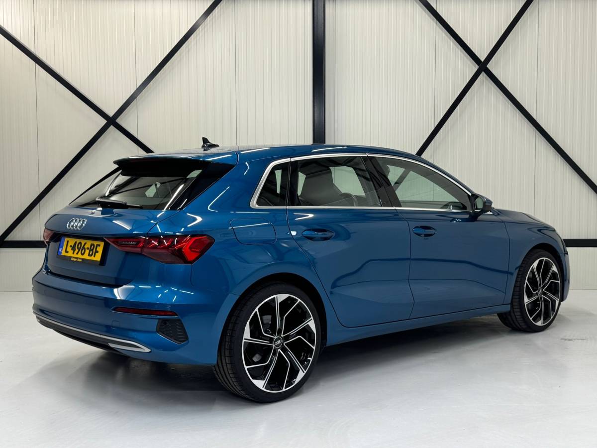 Audi A3 Audi A3 Sportback 35 TFSI Business edition Mild Hybride|Trekhaak afneembaar|Carplay|Navigatie|