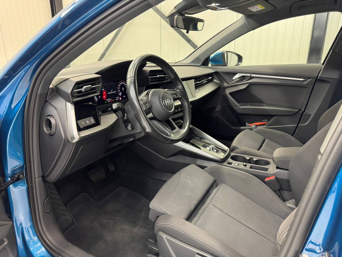 Audi A3 Audi A3 Sportback 35 TFSI Business edition Mild Hybride|Trekhaak afneembaar|Carplay|Navigatie|