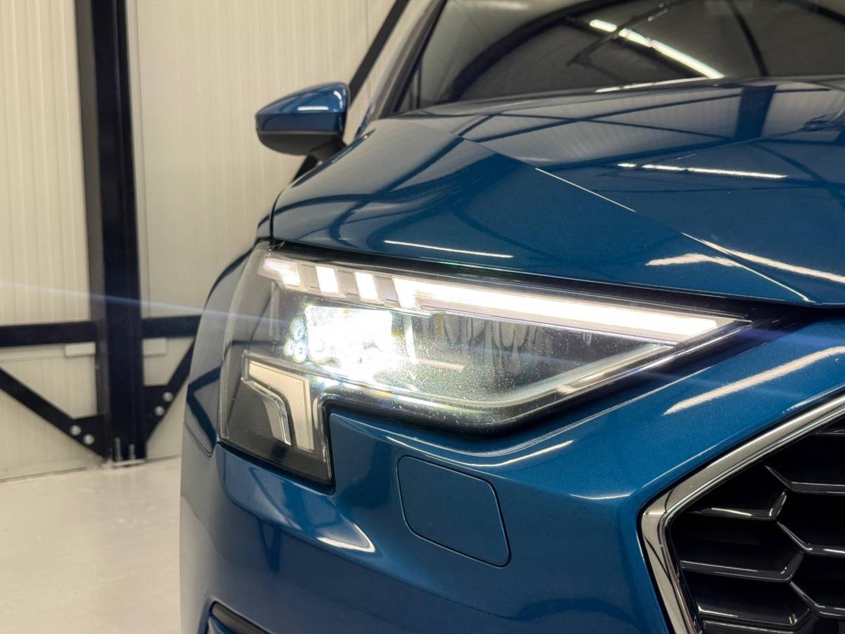 Audi A3 Audi A3 Sportback 35 TFSI Business edition Mild Hybride|Trekhaak afneembaar|Carplay|Navigatie|