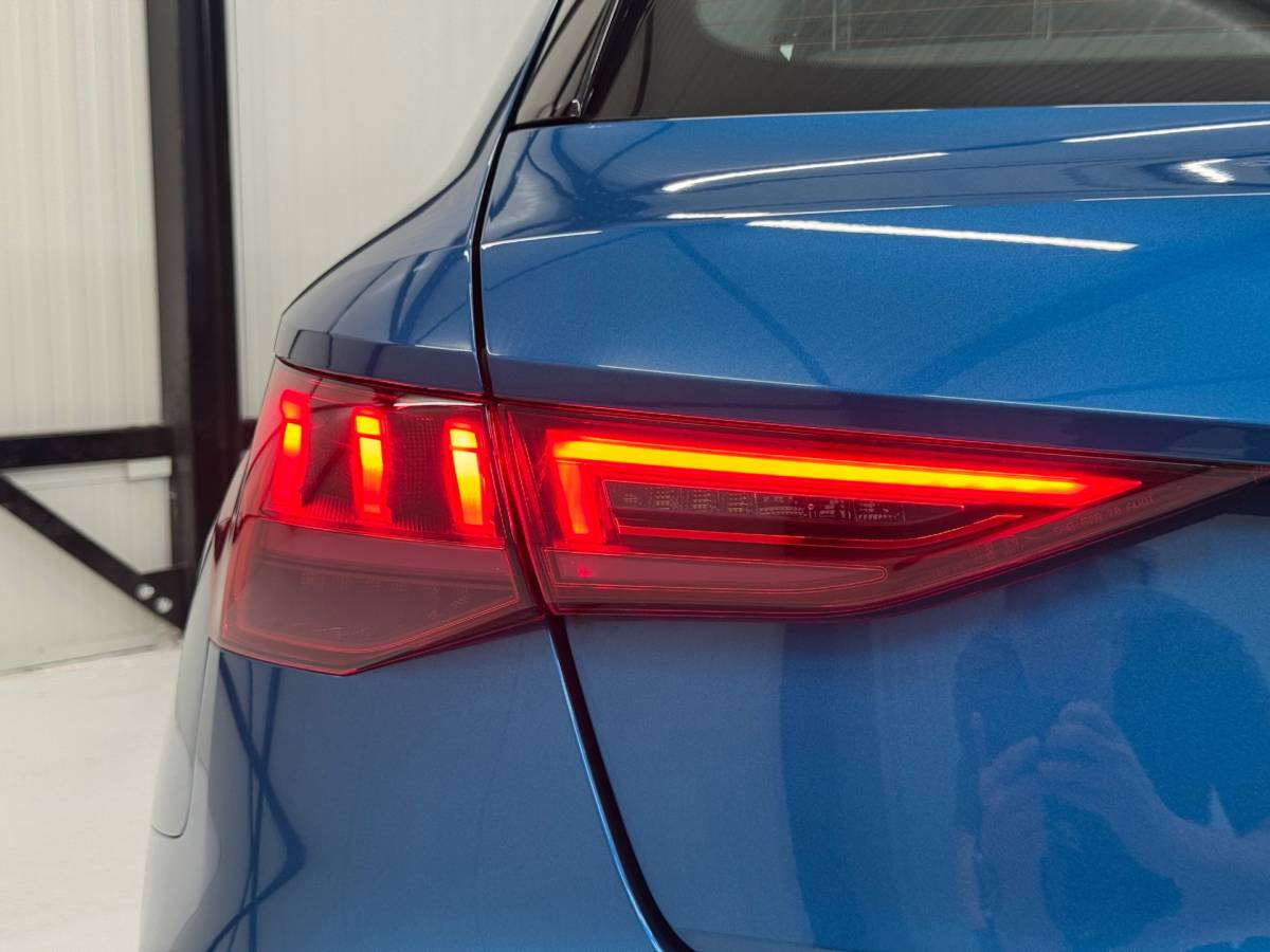 Audi A3 Audi A3 Sportback 35 TFSI Business edition Mild Hybride|Trekhaak afneembaar|Carplay|Navigatie|